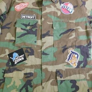Army Camo Shirt Medium Long Detroit Teams